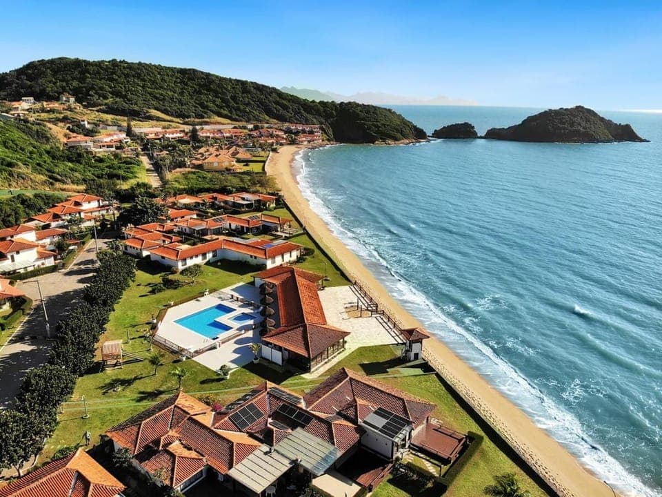 Bird's eye view, Pool view