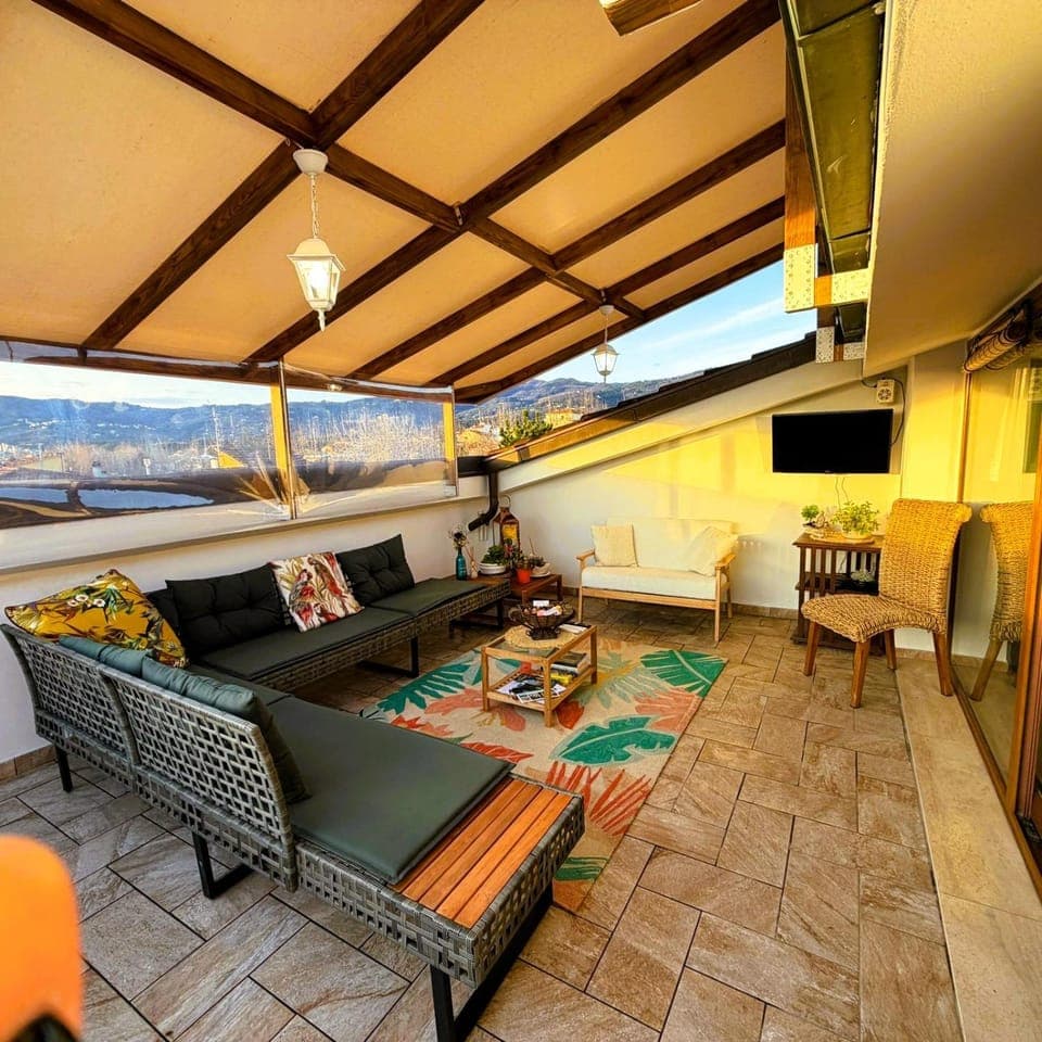 Patio, TV and multimedia, View (from property/room), Balcony/Terrace, Seating area, Dining area, Evening entertainment, Inner courtyard view