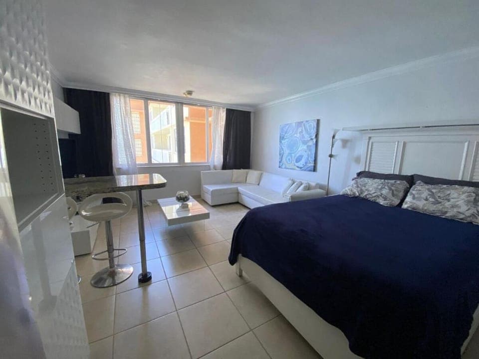 Bed, Photo of the whole room