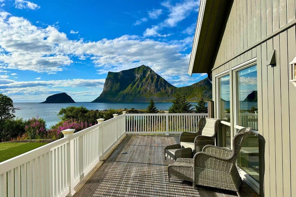 Nearby landmark, Day, Natural landscape, Balcony/Terrace, Seating area, Mountain view, Sea view