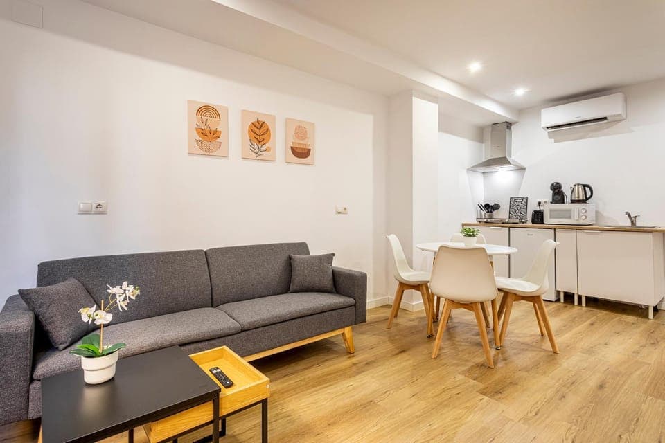 Urban Charm Flat - Extramurs Apartment in Valencia