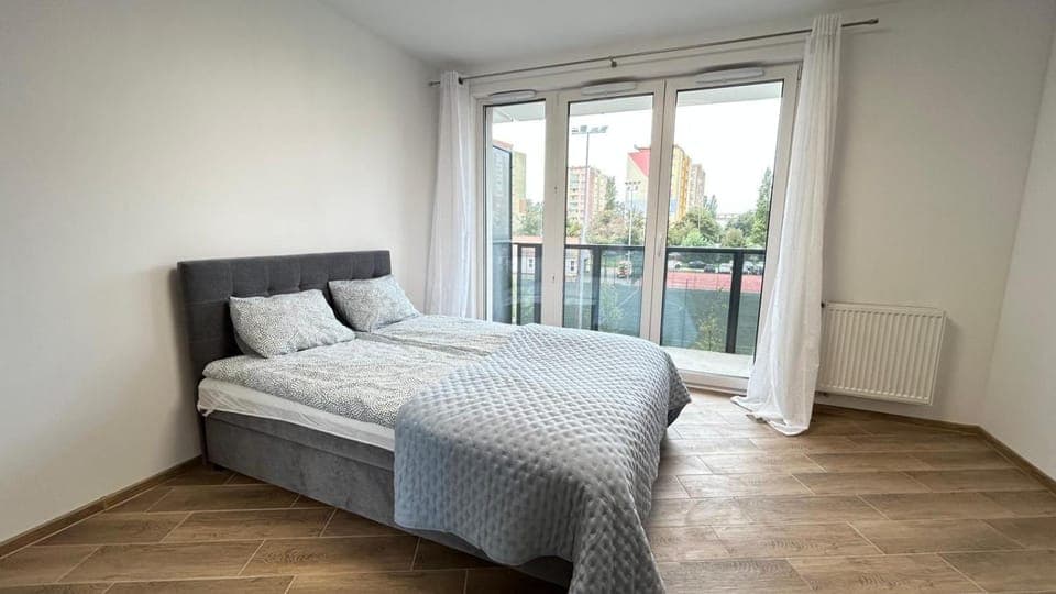 Bed, View (from property/room), Balcony/Terrace, Photo of the whole room, Bedroom