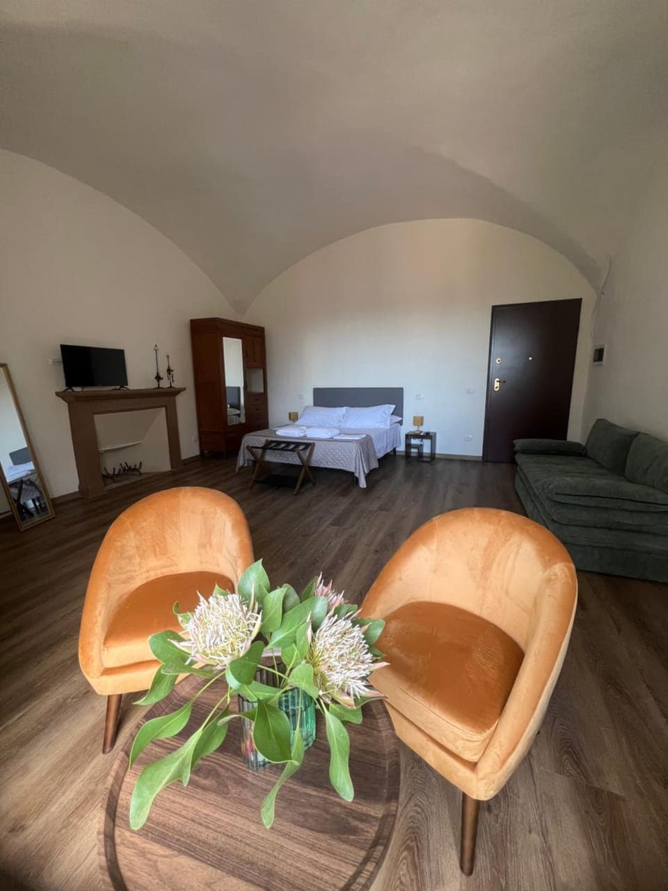 Photo of the whole room