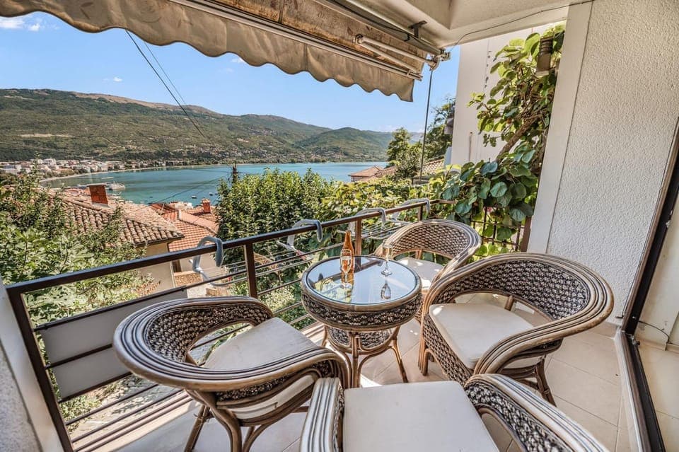 Patio, Day, Natural landscape, View (from property/room), Balcony/Terrace, Living room, Seating area, Dining area, Lake view, Mountain view, River view, Sea view