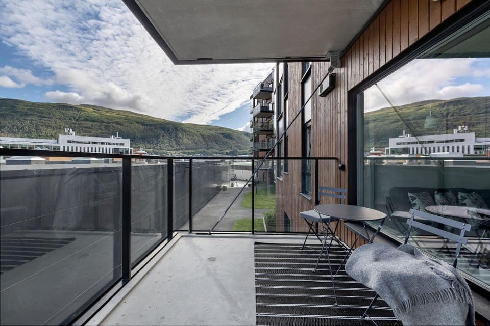 Patio, Day, Natural landscape, View (from property/room), Balcony/Terrace, Mountain view