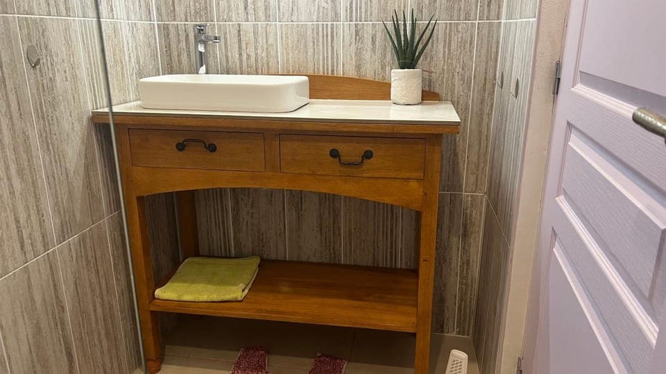 Chambre villa la mahaudiere Bed and Breakfast in Les Abymes