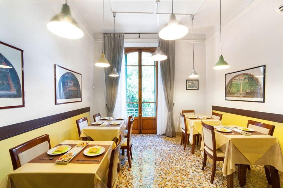 Communal lounge/ TV room