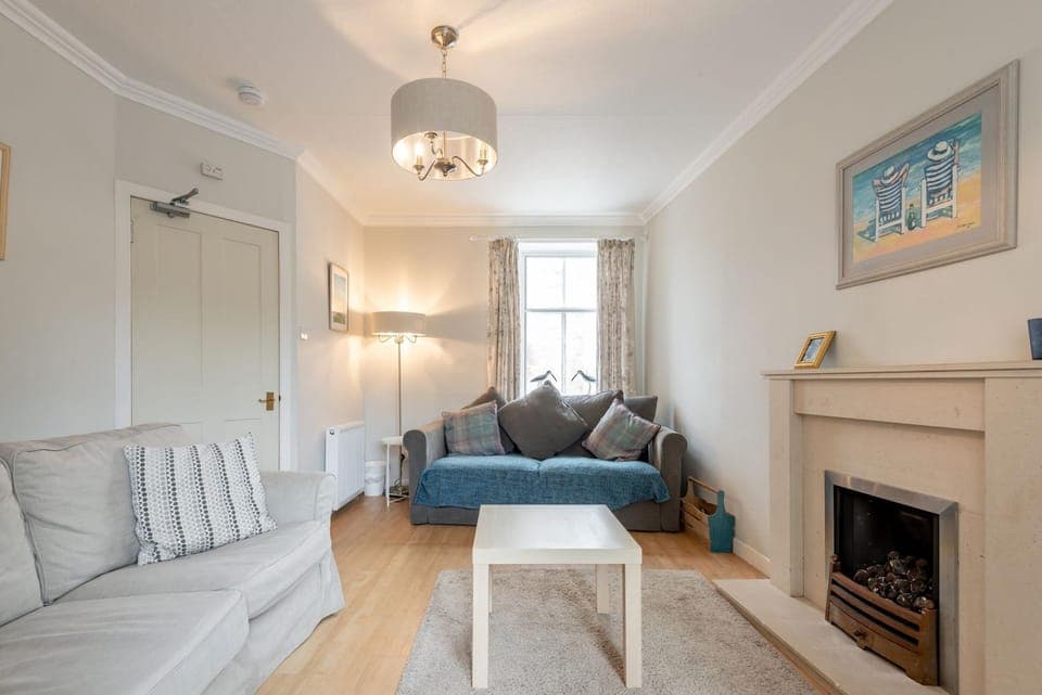 Communal lounge/ TV room, Living room