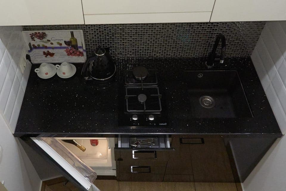 Kitchen or kitchenette