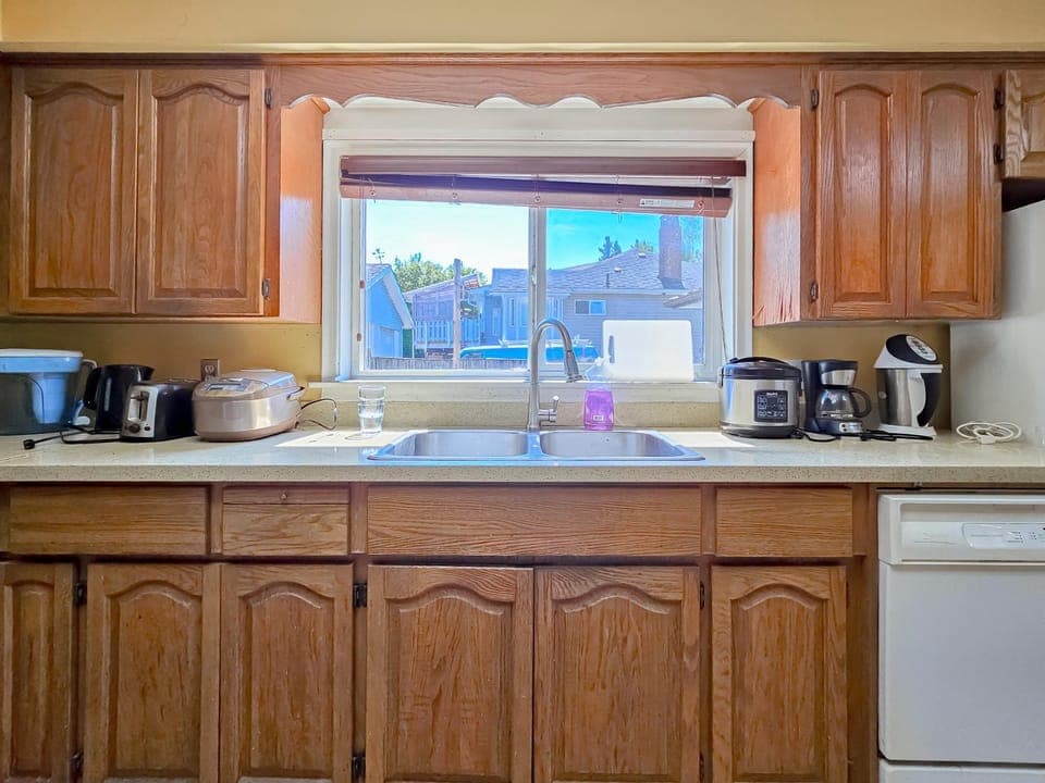 Coffee/tea facilities, Kitchen or kitchenette