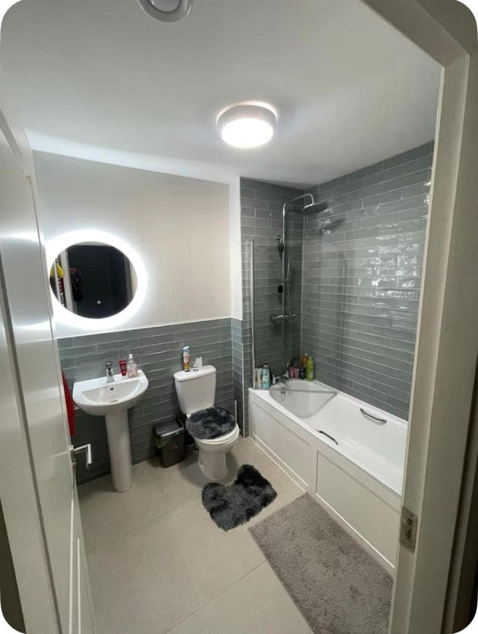 Shower, Toilet, Bathroom, Bath