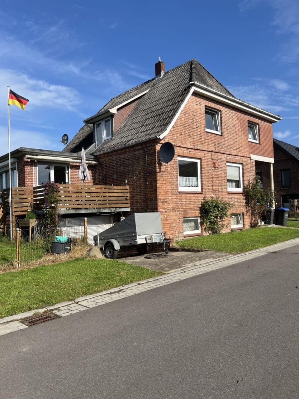 Property building, Street view