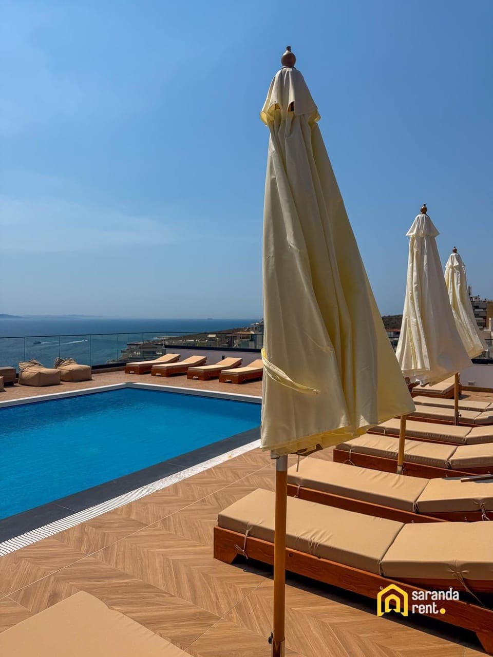 Pool view, Sea view, Swimming pool, sunbed