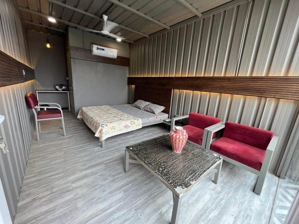 Bed, Photo of the whole room