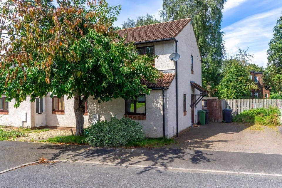 Property building, Street view, Parking