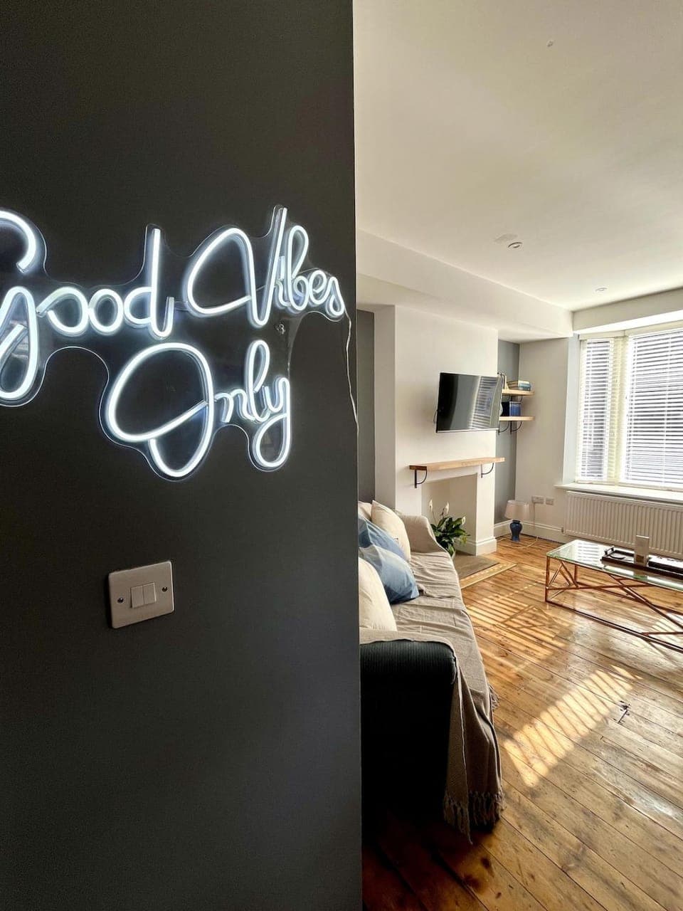 Communal lounge/ TV room, TV and multimedia, Living room, Seating area