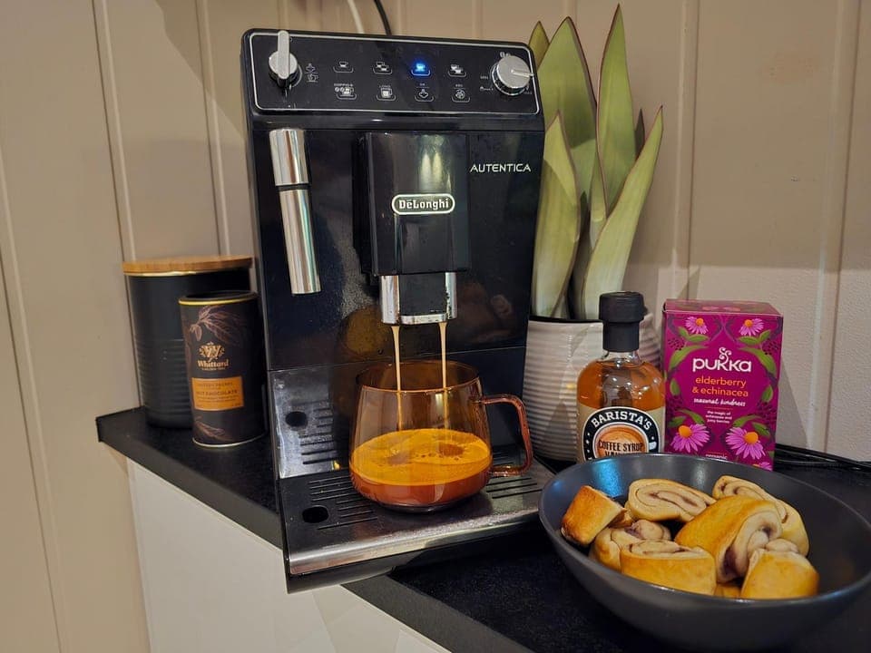 Coffee/tea facilities, Kitchen or kitchenette