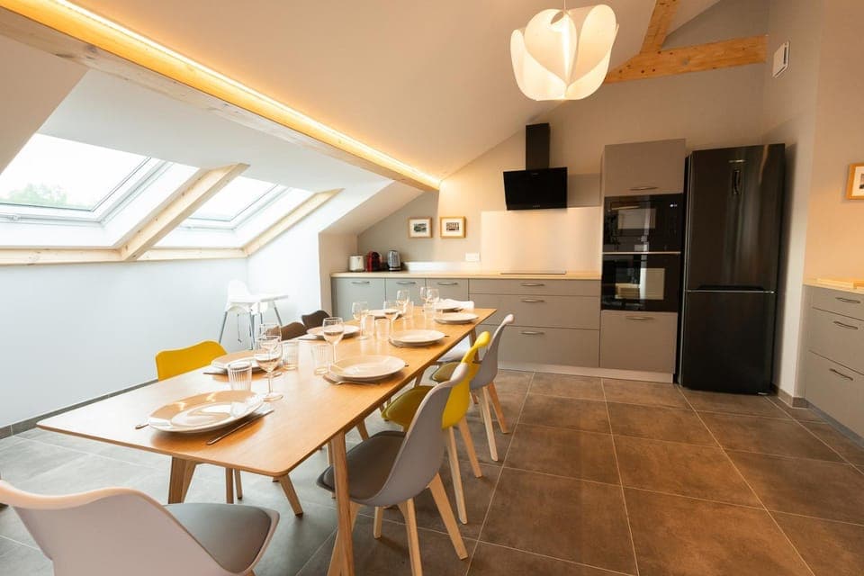 Dining area, microwave, oven, stove, kitchen