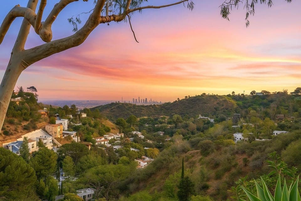 Nearby landmark, Neighbourhood, Natural landscape, Balcony/Terrace, Sunrise, Sunset