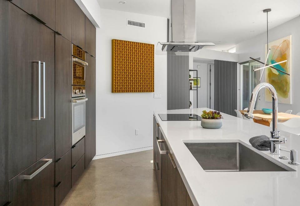 Kitchen or kitchenette, kitchen