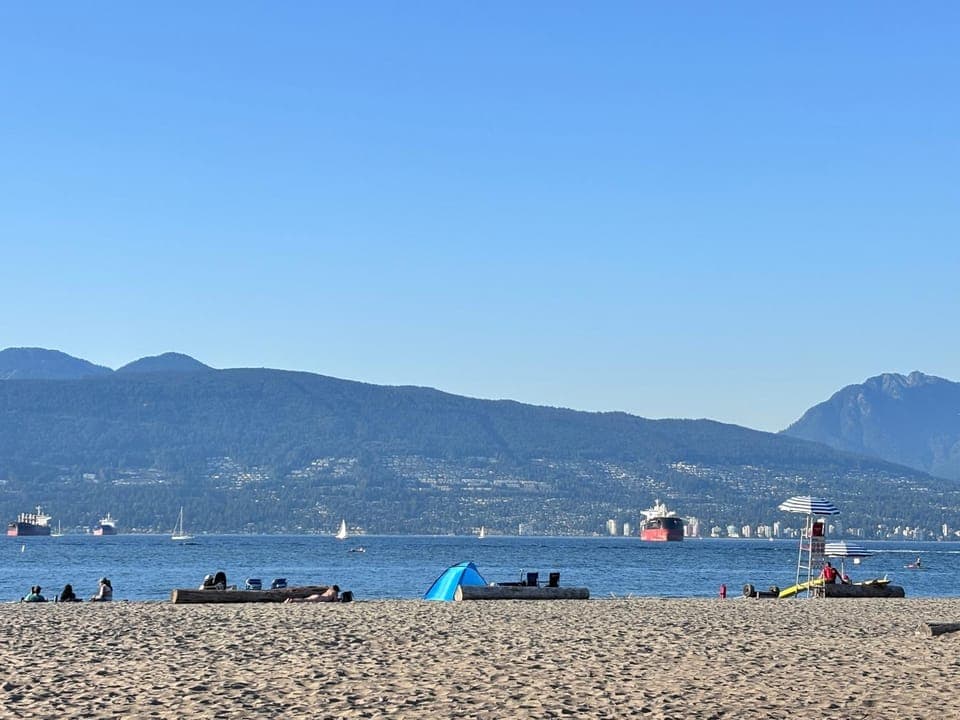 Property building, Natural landscape, Mountain view, Sea view
