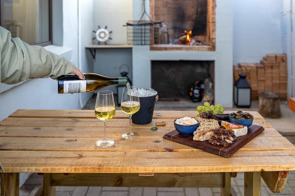 Patio, BBQ facilities