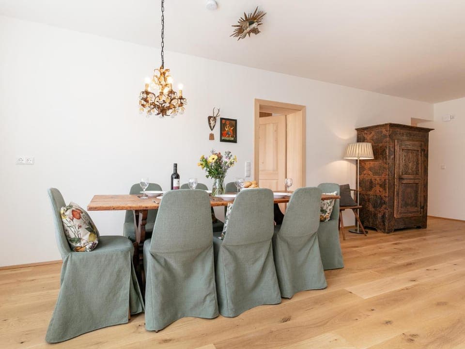 Living room, Dining area