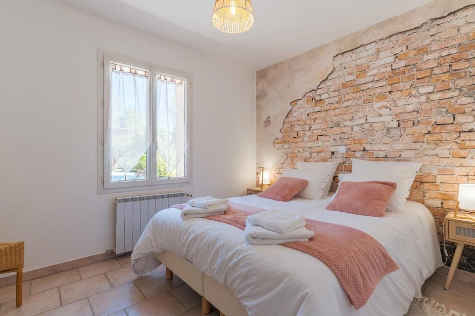 Living room, Bedroom