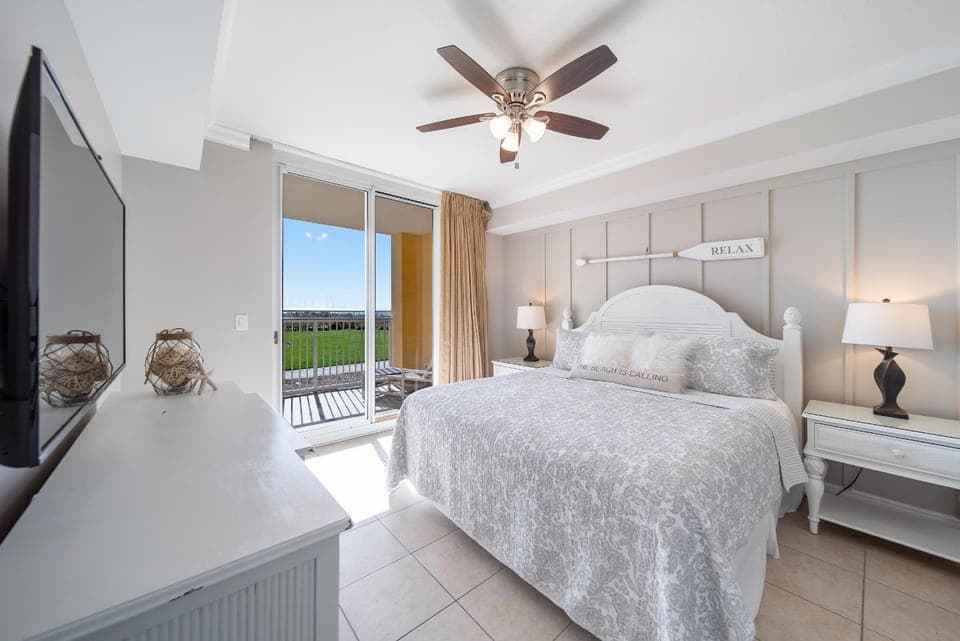 Azure 101 - Luxury Ground Floor Beachfront Apartment in Okaloosa Island