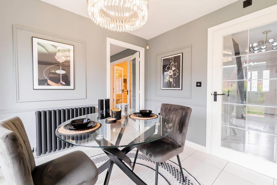 Seating area, Dining area