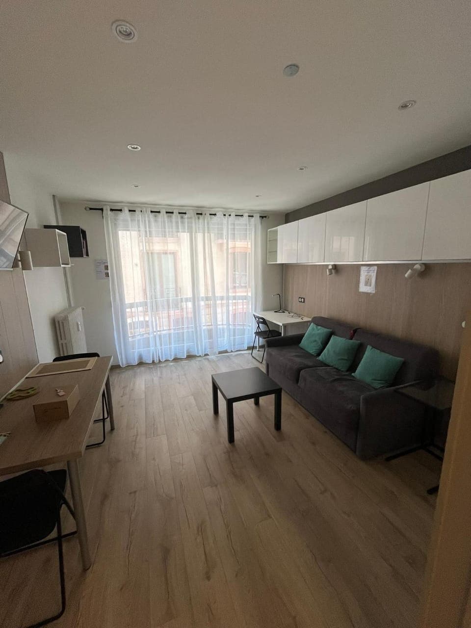 Photo of the whole room