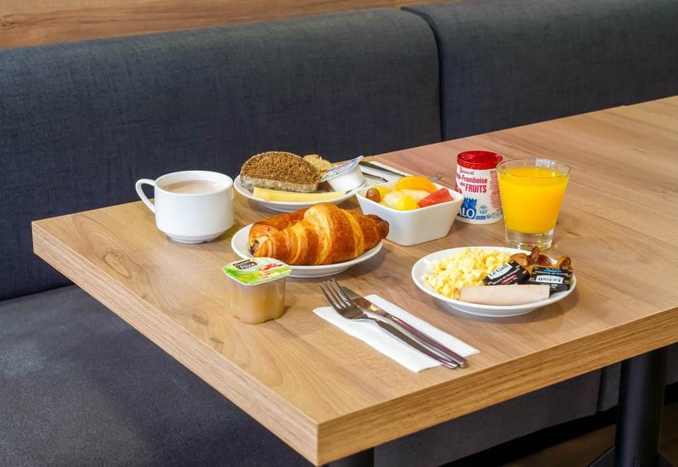 Breakfast, Breakfast, Continental breakfast, Continental breakfast, Buffet breakfast, Buffet breakfast