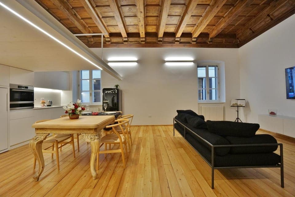 Kitchen or kitchenette, Living room, Seating area, Dining area, oven, stove