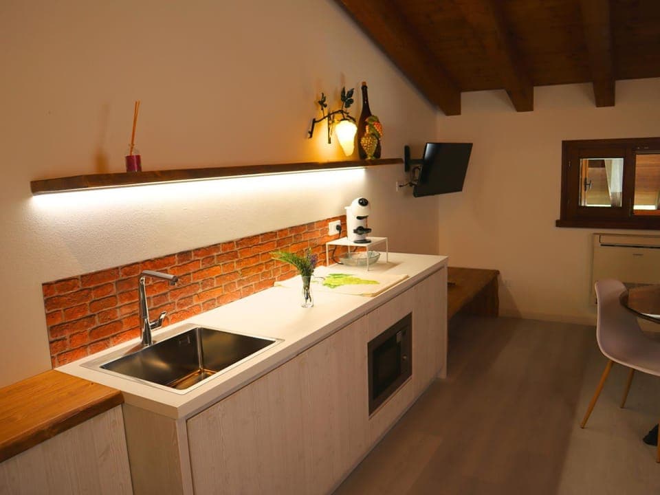 TV and multimedia, Kitchen or kitchenette