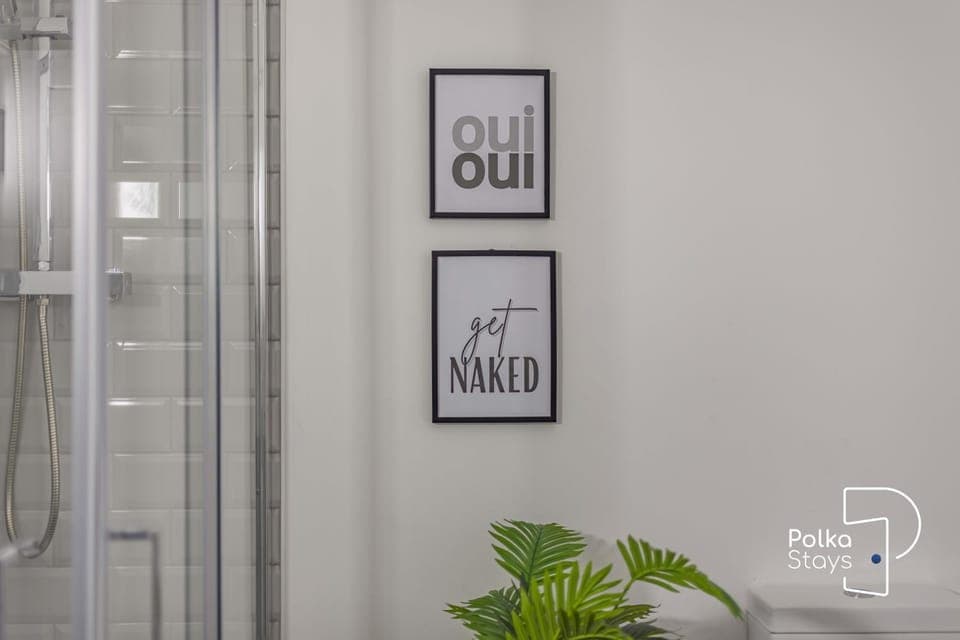 Shower, Bathroom, Text overlay