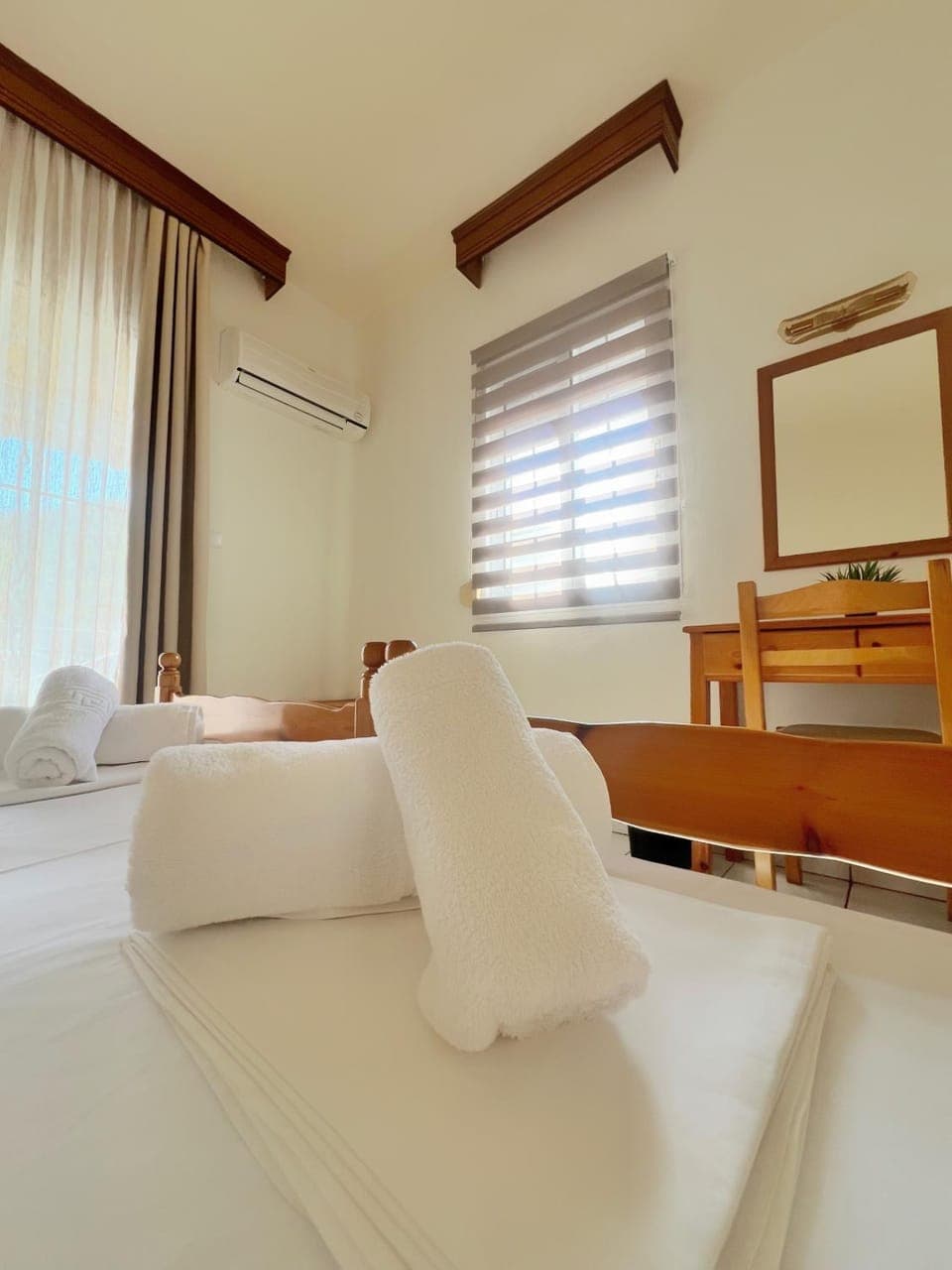 Bed, Photo of the whole room, Bedroom, towels, air conditioner