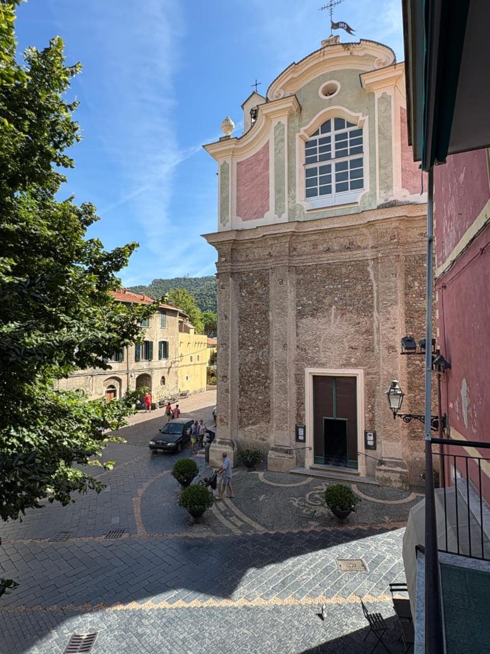 Property building, Day, Landmark view