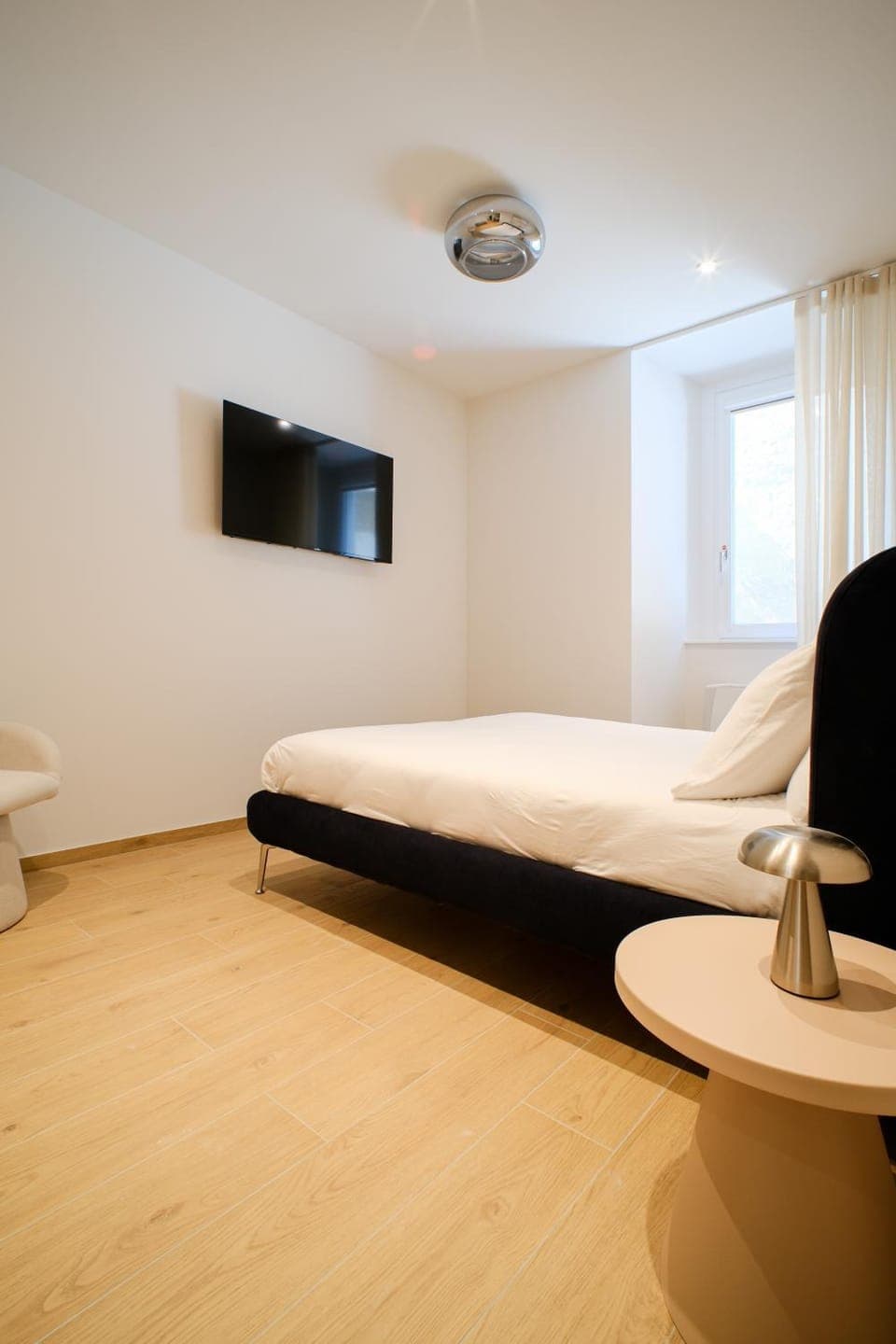 Garden Double Suite - 3 min walk to Bernina Express Bed and Breakfast in Province of Brescia