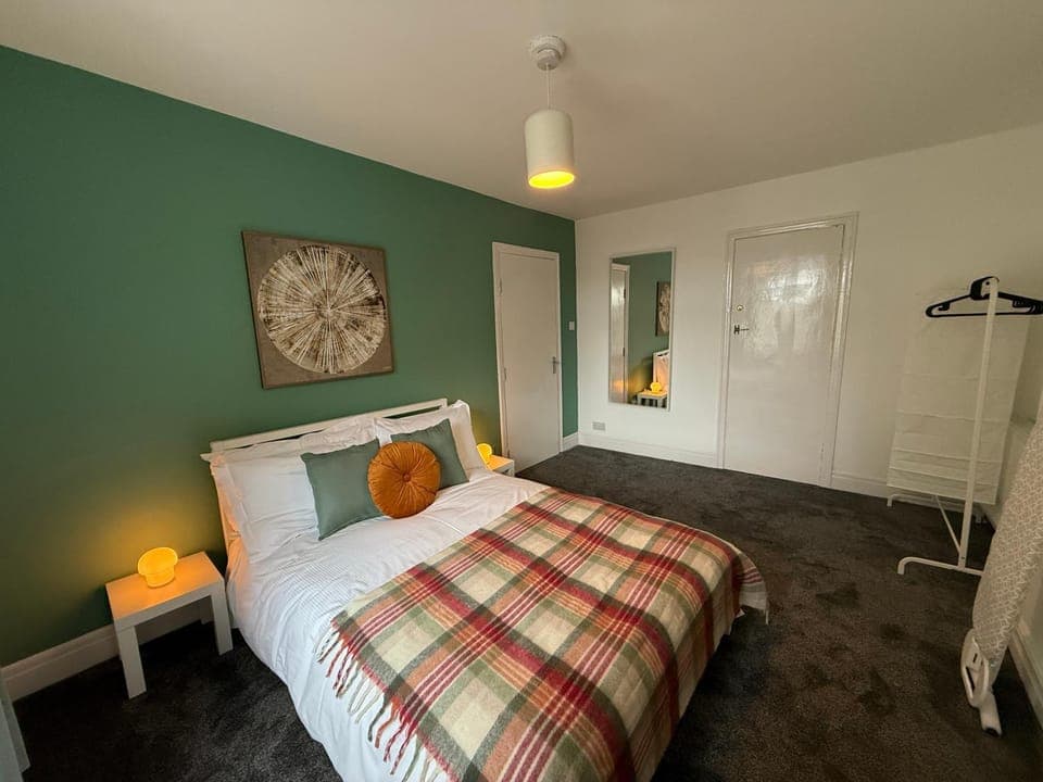 Bed, Photo of the whole room, Bedroom, towels, wardrobe