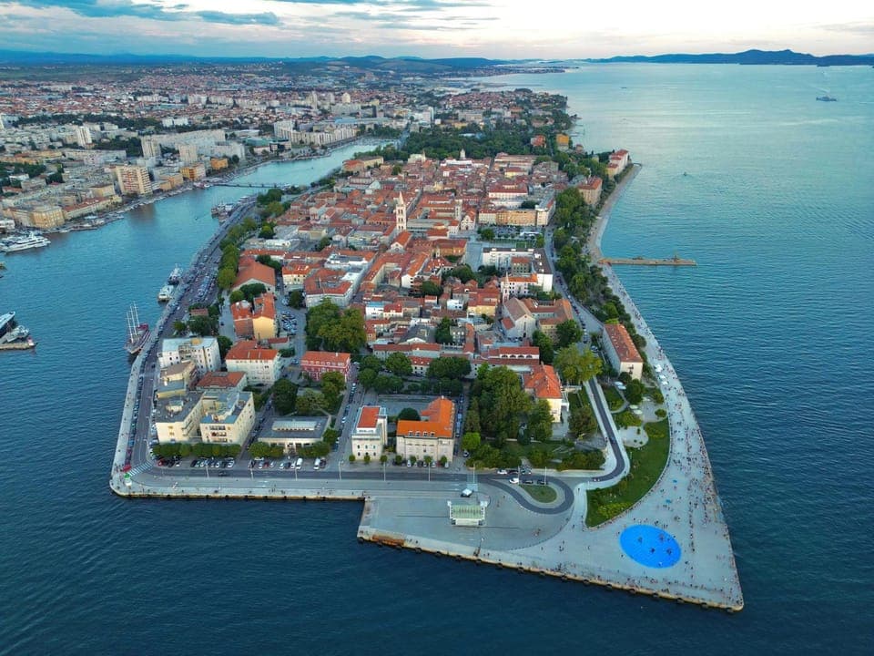 Nearby landmark, Day, City view, Sea view