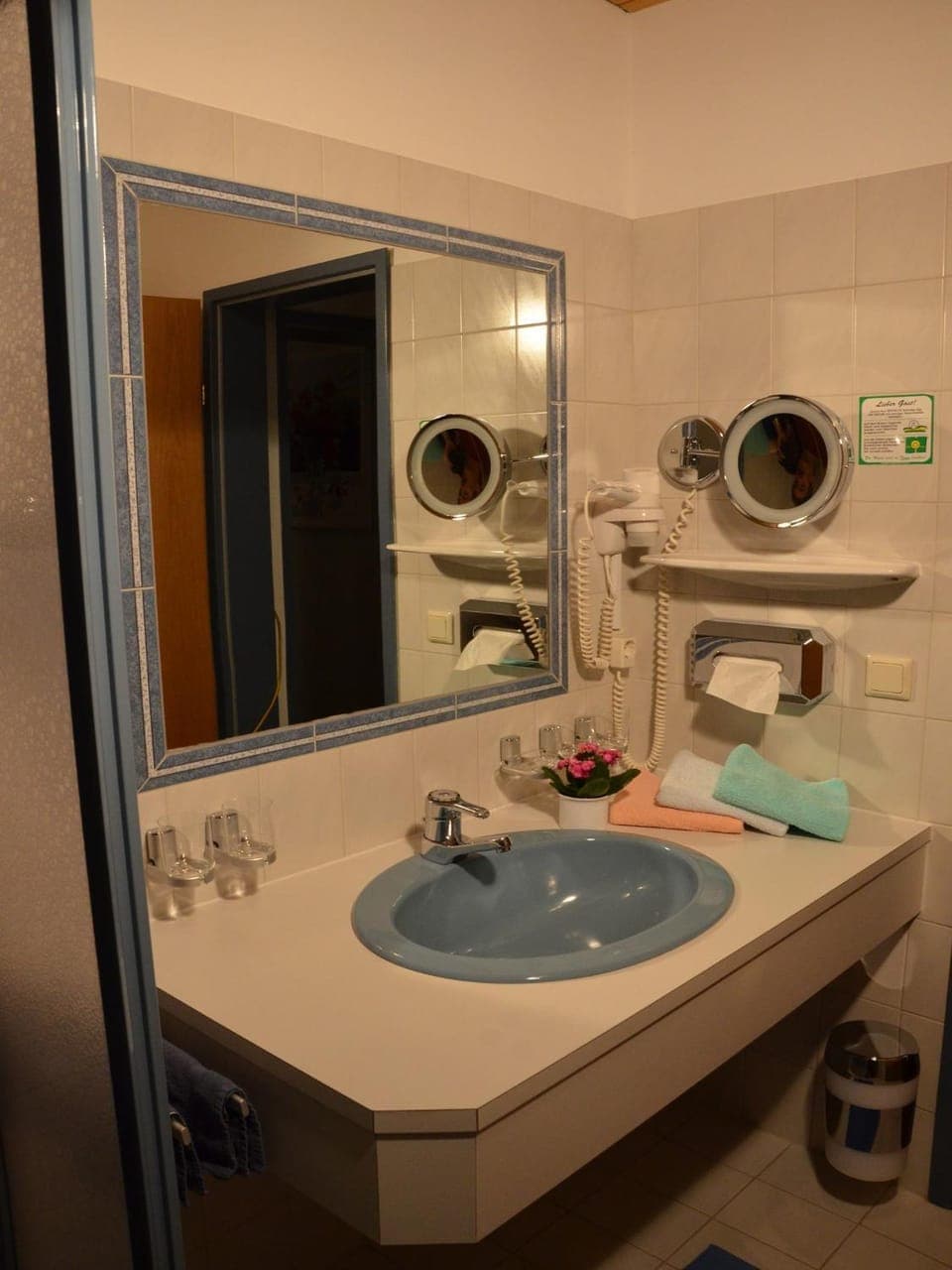 Bathroom, Decorative detail, Decorative detail