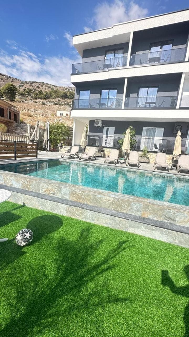 Property building, Swimming pool