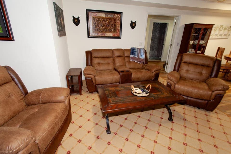 Living room, Seating area