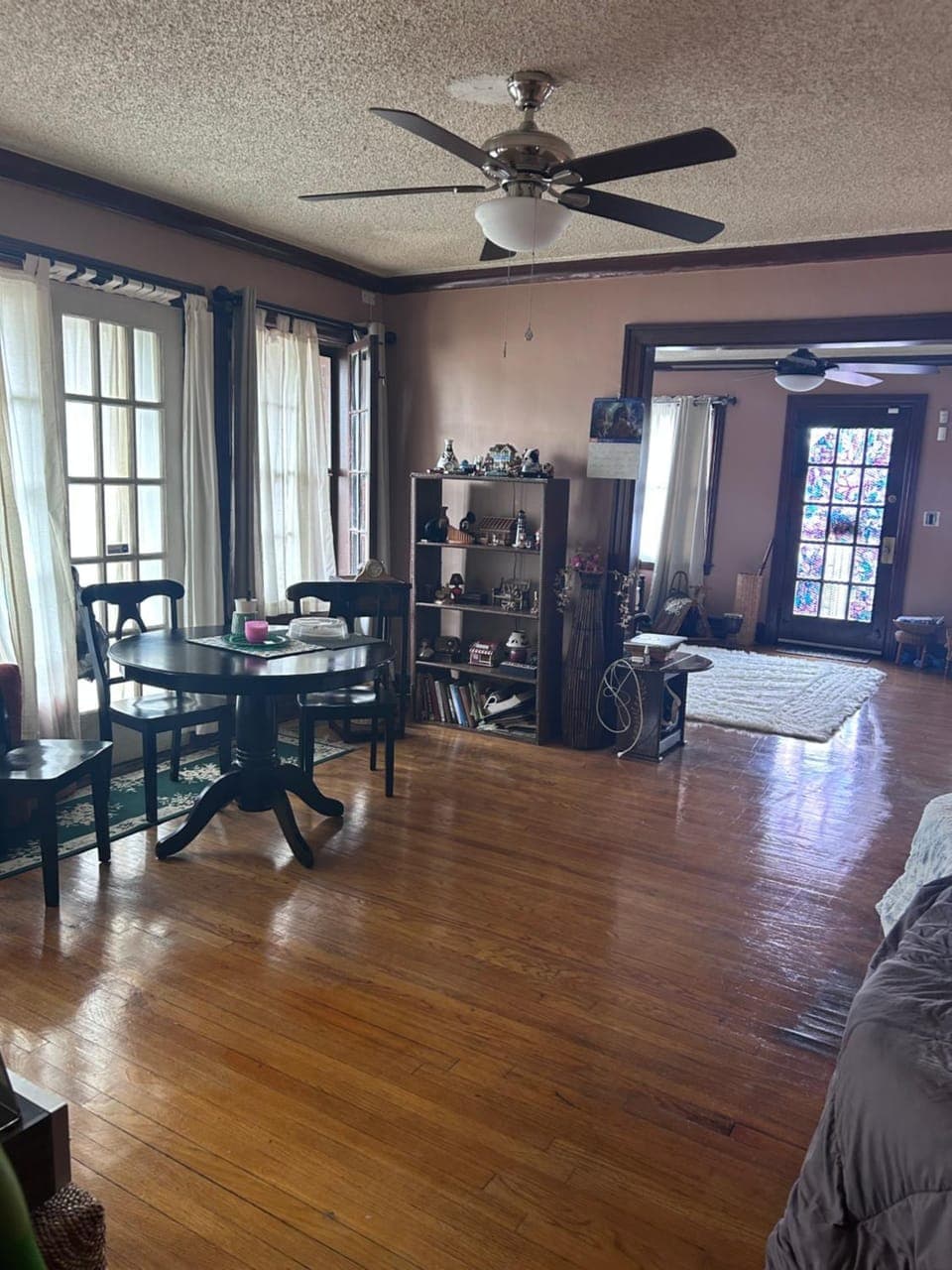 Seating area, Dining area