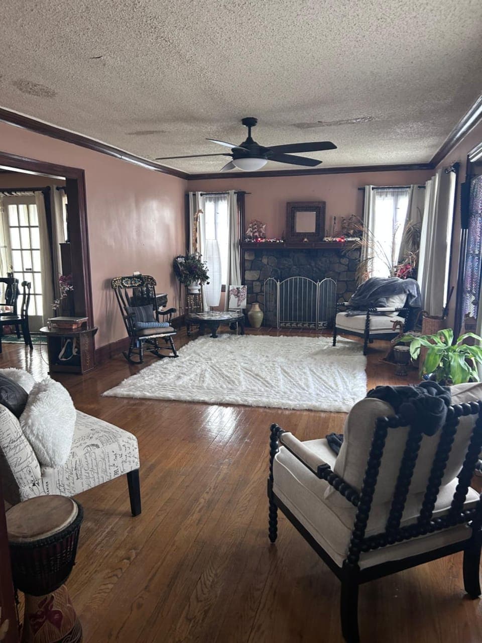 Living room, Seating area, fireplace