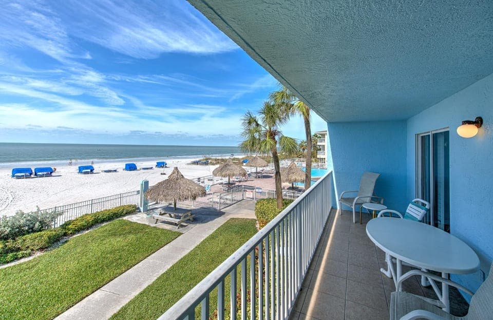 Sand Dollar 105 Apartment in Redington Shores