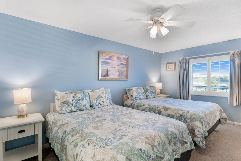 Bed, Day, View (from property/room), Bedroom, furniture