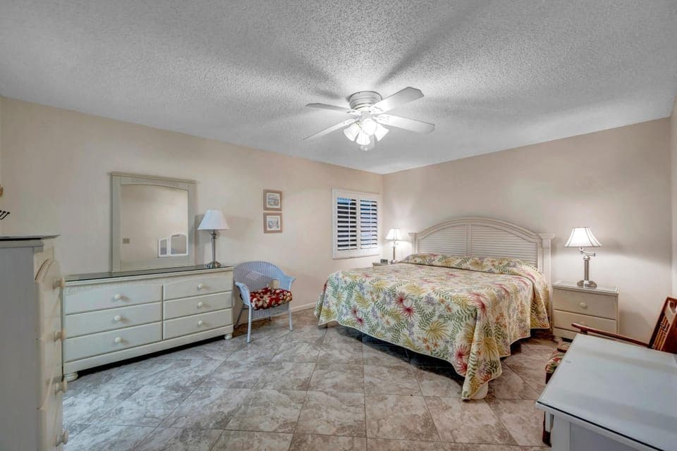Sand Dollar 309 Apartment in Redington Shores