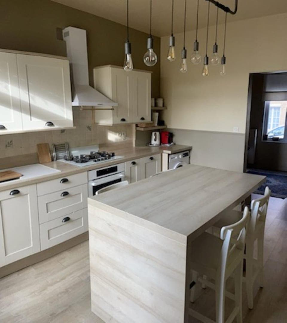 Kitchen or kitchenette, Living room