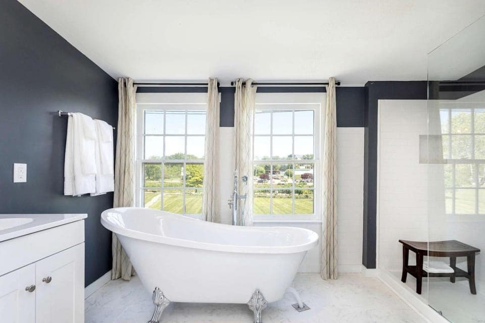Bathroom, Bath